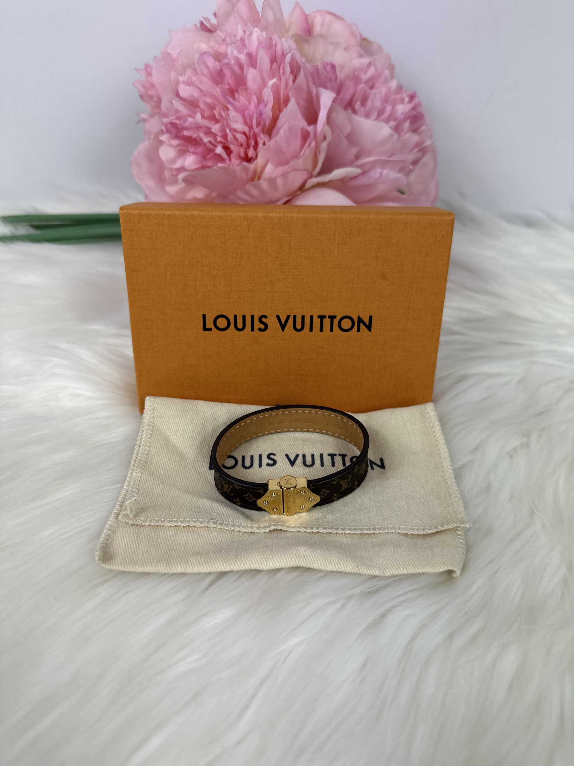 Louis Vuitton Nano Monogram Bracelet – Changes Luxury Consignment