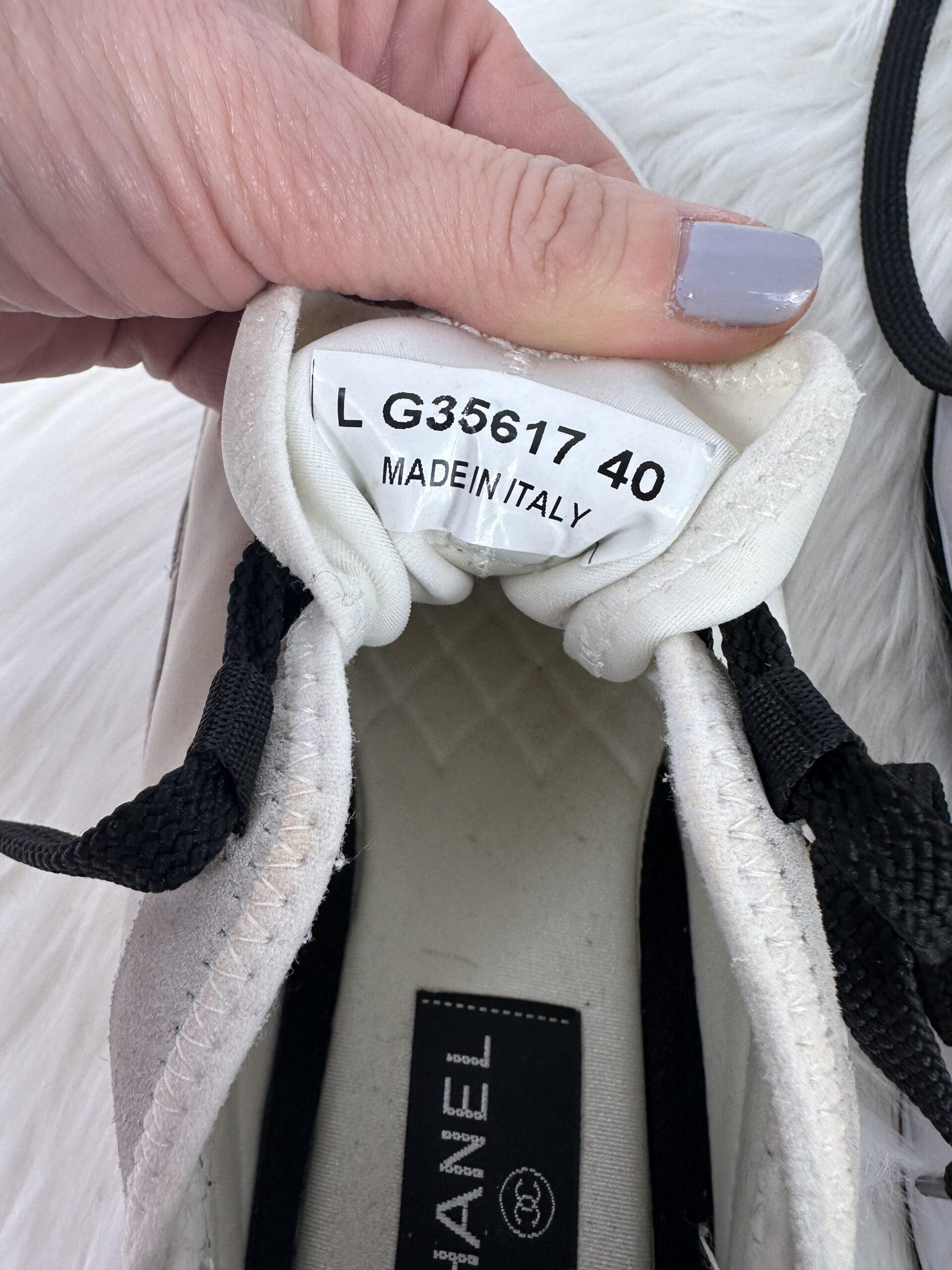 Chanel CC Cap Toe Logo Sneakers Sz 40 – Changes Luxury